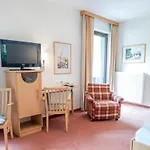 Kaerntnerhof 호텔 3*